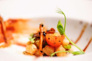 chick pea and tomato salad at Flores do Cabo in Colares
