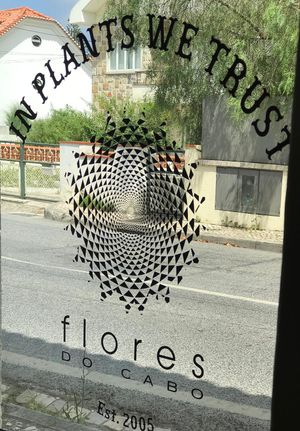 Logo at Flores do Cabo in Colares