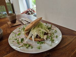  at Flores do Cabo in Colares