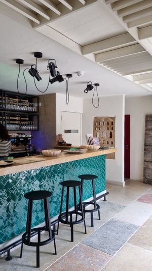  at Flores do Cabo in Colares