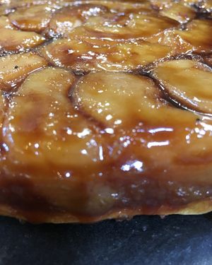 vegan tatin at Flores do Cabo in Colares