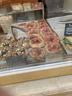 Salty tarts (vegan or not, that’s the question…) at Atelier P1 in Paris