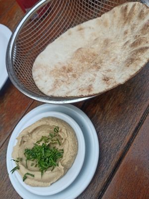 Hummus and Syrian bread at Al Khayam in Rio De Janeiro