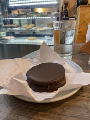 Alfajor 10/10  at Madre Planta Cafetería in Lima