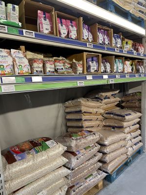 Legumes from small to extra large packages    at Metro Toptancı Market  in Antalya