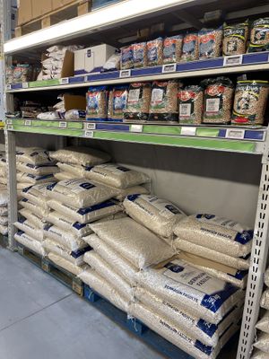 Beans and chickpeas at all sizes   at Metro Toptancı Market  in Antalya