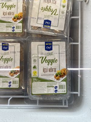 Frozen vegan meat balls   at Metro Toptancı Market  in Antalya