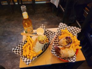 Doobys dicker Dürüm mit Pommes. at Dooby's Vegan Streetfood in Bochum