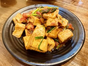 Tofu with fresh tomatoes, green onions and mushrooms  at Bún Dảo Cơm Sườm - Maybe closed in Cao Bang