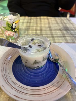 Dolcetto vegano! (Latte di cocco, tapioca e fagioli dolci)  at Kaopad Padthai in Pontedera