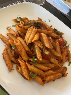 Pasta vegetariana (ohne Aubergine)  at La Piccola Italia in Hamburg