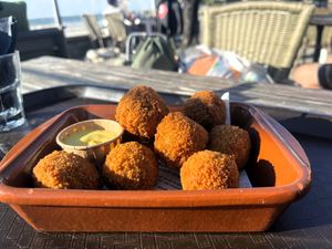 Lekkere vegan bitterballen at Van Houten Strandbar in Breskens
