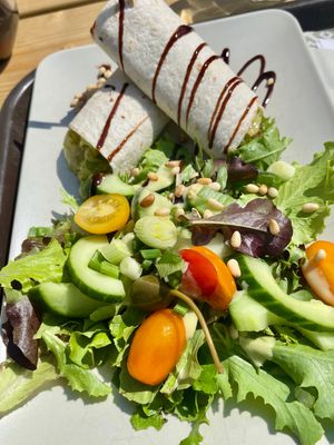 Vegan wraps €13 (2025) at Van Houten Strandbar in Breskens