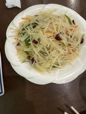 Delicious sweet and sour potatoes    at Vegetarian Konan - 素食 江南 in Osaka