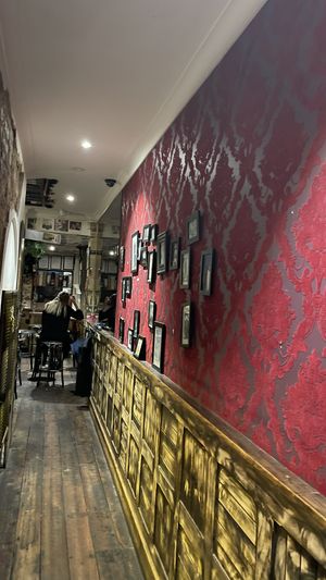 Velvet wallpaper !  at Alfred's Pizzeria in Perth
