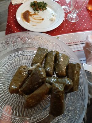 Feuilles de vignes fourrées au riz at Les Saveurs du Liban et de l'Orient in Les Andelys