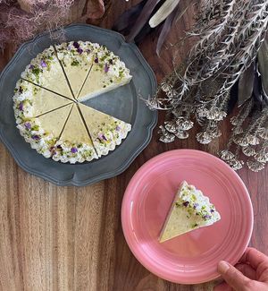 パッションフルーツとピーチパイナップルのローチーズタルト。美しいロースイーツです！  at Blue Point Falafel & Coffee in Yomitan