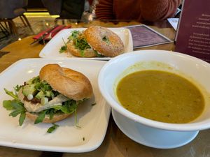Very nice vegan lunch with lentil soup and a well topped bagel at Bagels & More in Ijsselstein