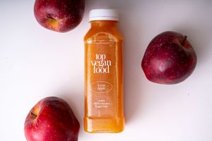 Apple Fresh.
Weight-loss effect and helps to protect your heart, brain and liver
100% freshly squeezed at Dobro Top Vegan   in Dubai