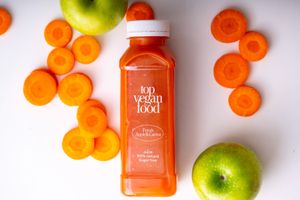 Apple and Carrots Fresh.
Classic detox mix of apple and carrot juices for your digestion system
100% freshly squeezed at Dobro Top Vegan   in Dubai