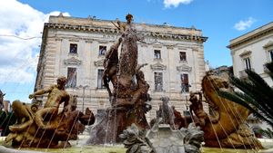 Fontana di Diana/Diana's Fountain at Vegan Food Tour Ortigia in Siracusa