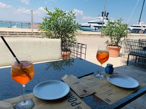 Vegan Happy Hour tour - cocktails overlooking the marina at Vegan Food Tour Ortigia in Siracusa