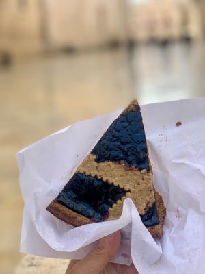 Vegan fruit crostata overlooking Piazza Duomo at Vegan Food Tour Ortigia in Siracusa