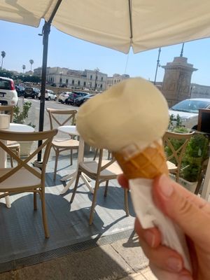 Belfiore's amazing vegan vanilla gelato at Vegan Food Tour Ortigia in Siracusa