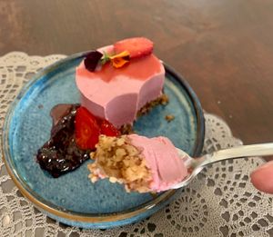 MOON - raw cheesecake April 2024 at Vegan Food Tour Ortigia in Siracusa