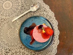 Sweet, luscious vegan cheesecake - April 2024 at Vegan Food Tour Ortigia in Siracusa