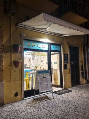 Shop front at Amido - Maybe closed in Verona