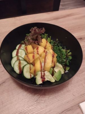 P16. Poke Bowl Vegan at Yammi - Sushi & Mehr in Muehldorf