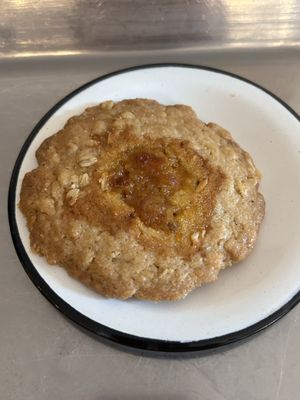 Galleta de avena con frutos de estación   at Franca in Montevideo
