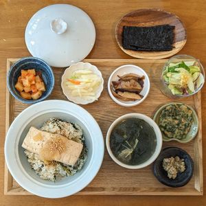 Vegan Rice with Seasoned Vegetables at Obuthan in Busan