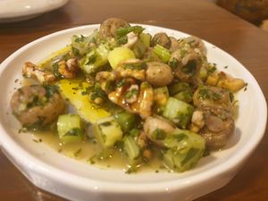 Mushroom salad 7.5 at Obuthan in Busan