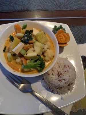 Nr 19  at Thai Onzon in Cochrane