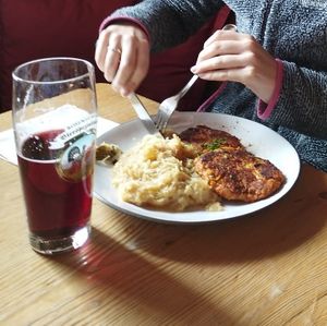 Vegane Bohnen Reis Patties mit Sauerkraut. Sehr lecker und wüzig! at Pendlinghaus - Kufsteiner Haus in Langkampfen