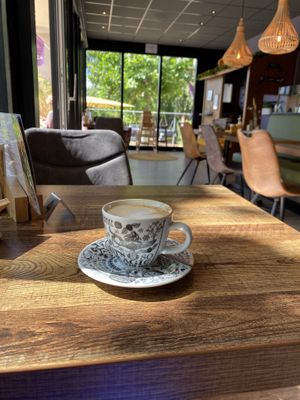 Cappuccino havermelk   at Verbeek Biologische Bakkerij & Lunchroom in Haren