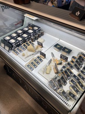 La Fauxmagerie tasters (Brighton VegFest 2023)  at VegfestUK in Bristol