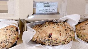 Nuts & Raisin Sourdough Bread  at Vegan Homemade - Sữa Hạt Thuần Chay & Bánh Tươi in Ho Chi Minh City