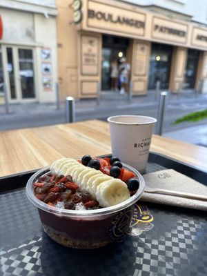 Super fresh acai bowl   at Açaï Spot in Cannes