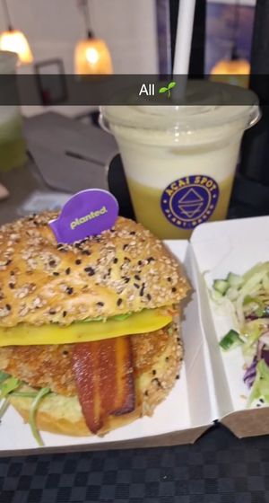  at Açaï Spot in Cannes