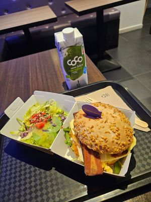  at Açaï Spot in Cannes