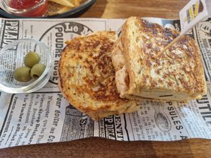  at Cheese Madness in Pai