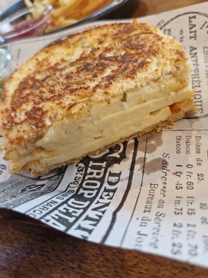  at Cheese Madness in Pai