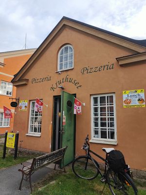 Outside at Kruthuset in Oerebro