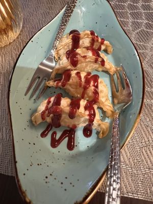 Nachtisch mit Apfel  at Tibet Family Bistro in Siegburg