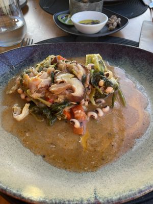 This was the stew with vegetables and beans    at Príncipe do Alva in Coja