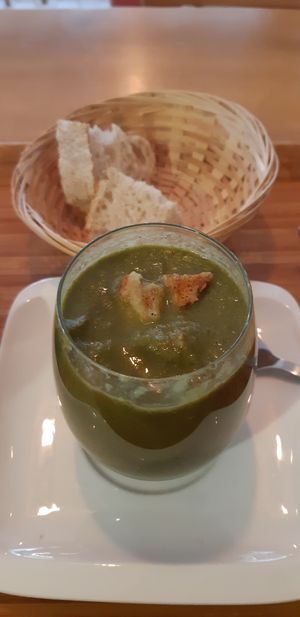 Hot and delicious vegan vegetable soup with homemade croutons! at ELISA in Amiens