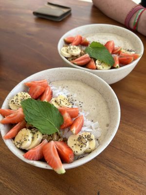 Smoothie bowl   at Ivy Cafe  in Gianyar